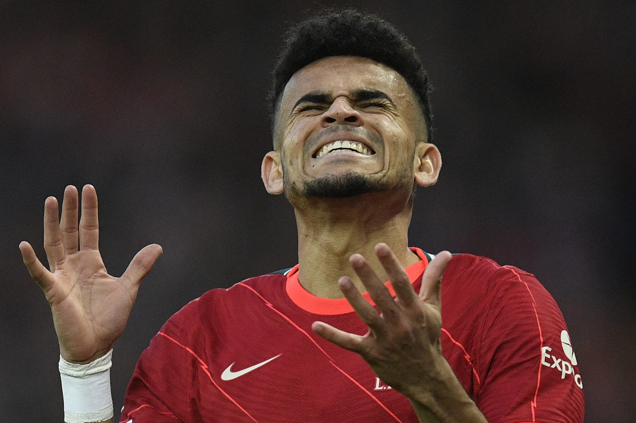 Luis Díaz defende o Liverpool, da Inglaterra.