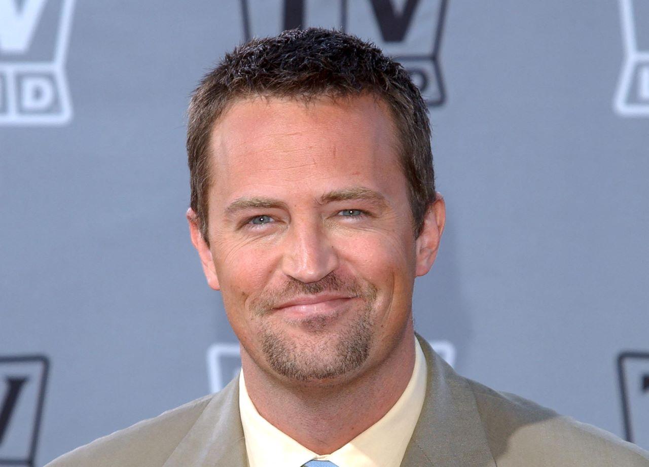 Famosos lamentam morte de Matthew Perry, o Chandler de 'Friends