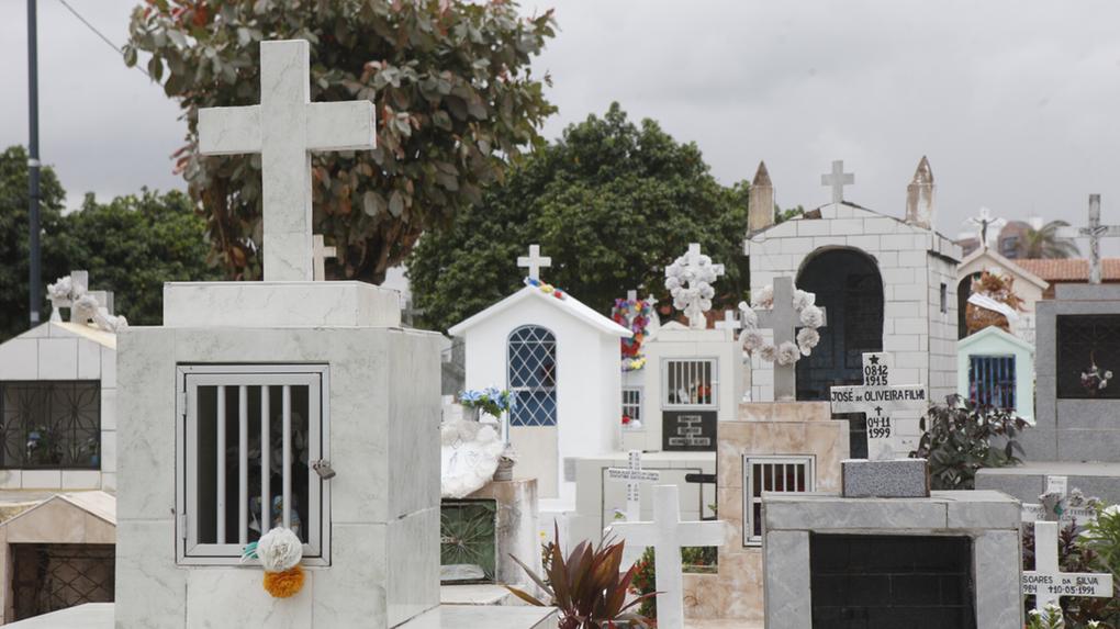 Programação dos cemitérios públicos para o Dia de Finados em Fortaleza em 2023