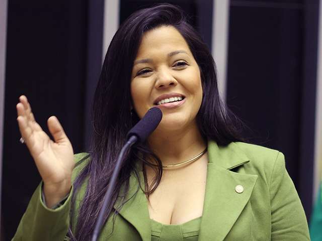 Após assumir vaga na Câmara dos Deputados, Priscila Costa retoma ...