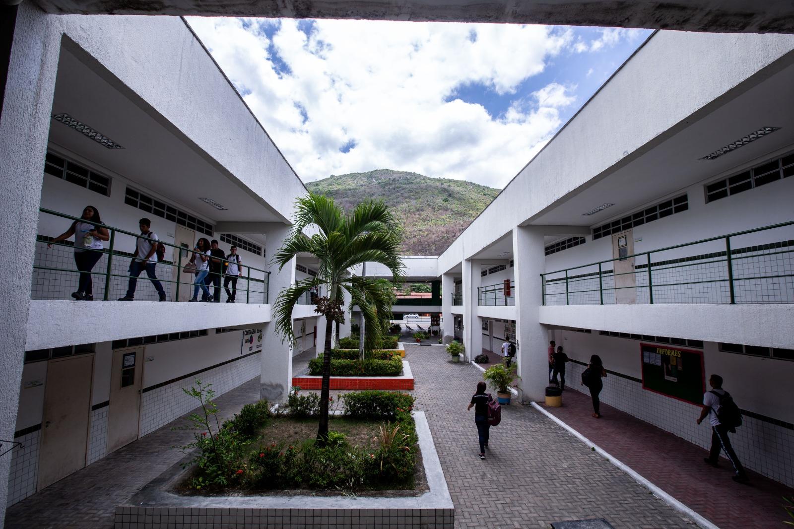Escola Profissionalizante Raimundo Célio Rodrigues