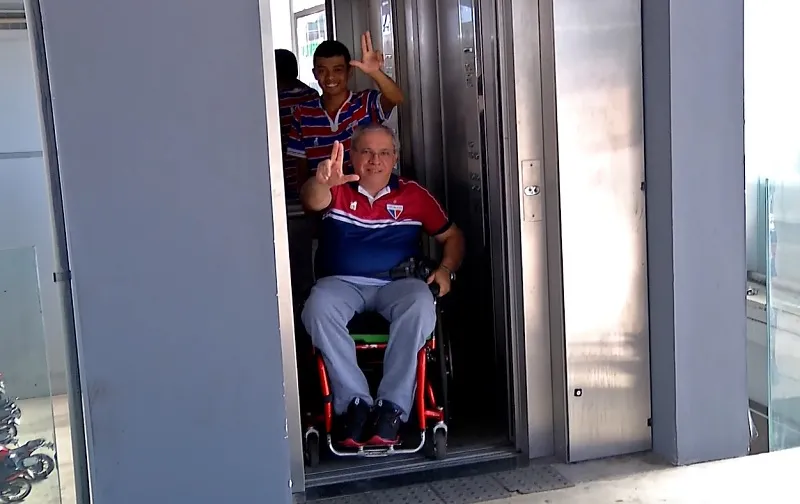 Daniel Melo com Francisco Miranda, que costuma acompanhá-lo nos jogos.