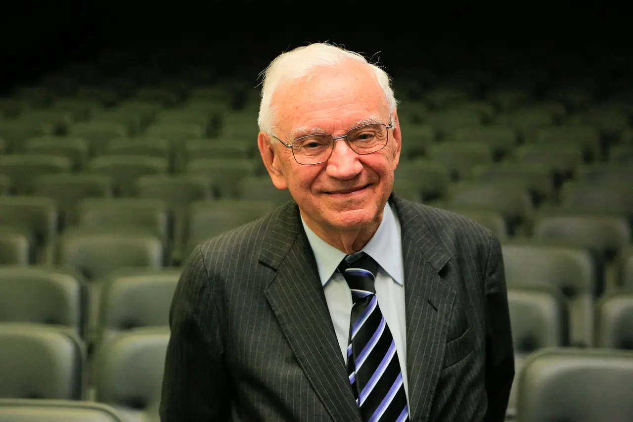 Tenente-Coronel Ozires Silva, Oficial da FAB