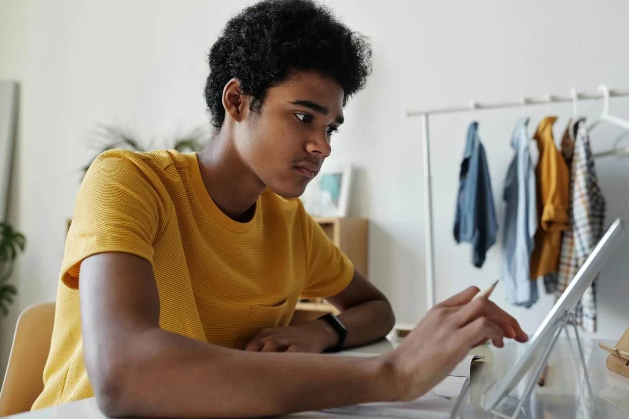 Estudantes devem ler enunciados com atenção para evitar erros de interpretação