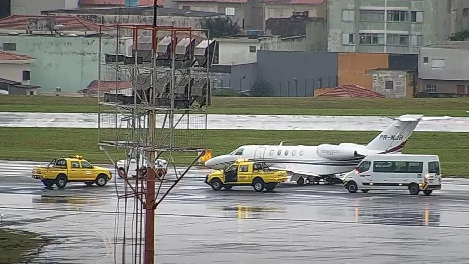 Temporal em São Paulo faz avião derrapar no Aeroporto de Congonhas