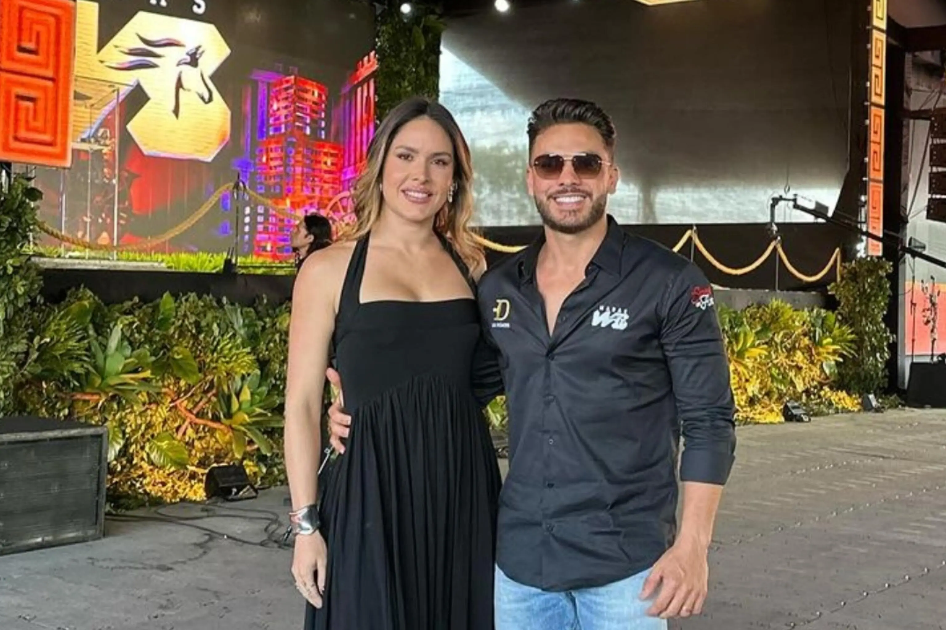 Wesley Safadão e Thyane Dantas em leião de cavalos