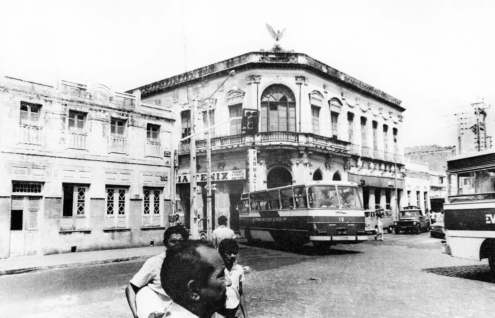Prédio da Phenix Caixeiral, onde hoje fica a Praça José de Alencar
