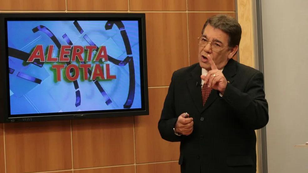 João Leite Neto apresentando programa televisivo