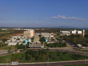 Imagem mostra foto aérea do campus de Juazeiro do Norte da Universidade Federal do Cariri (UFCA). UFCA está com inscrições abertas para concurso público de professores com salários de até R$ 11 mil