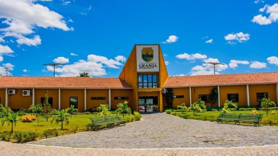 Fachada da Prefeitura de Granja