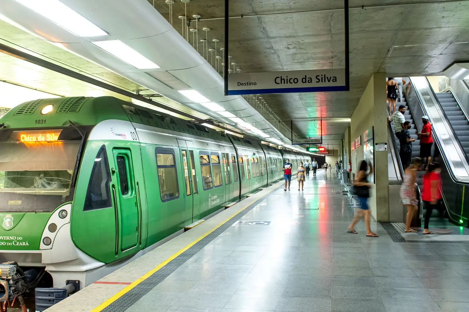 estação de metrô de fortaleza