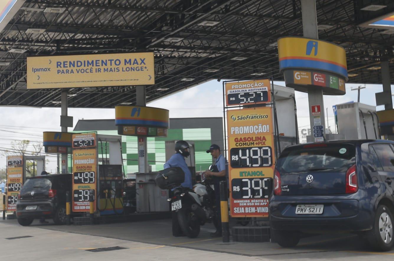 Gasolina a R$ 4,99 em Fortaleza. Na foto, posto no bairro Messejana