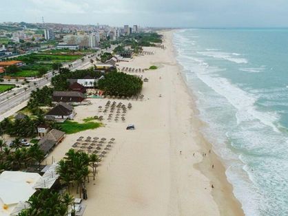 Vista aérea da Praia do Futuro em Fortaleza