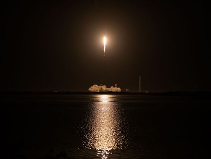 SpaceX Falcon 9 durante lançamento no Centro Espacial Kennedy, da Nasa, na Flórida