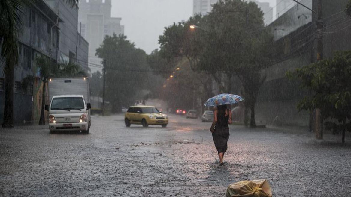 Temporal causa alagamentos em Colniza