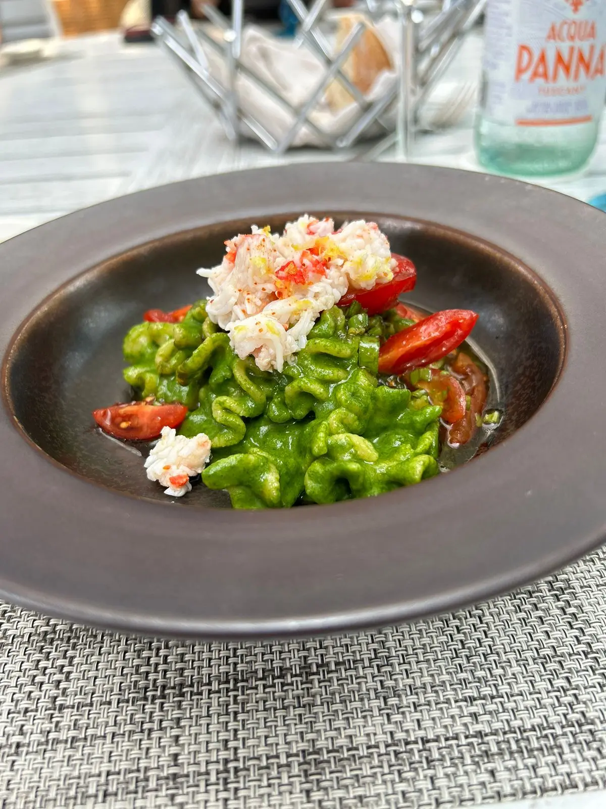 Massa verde com lagosta Sal Dubai