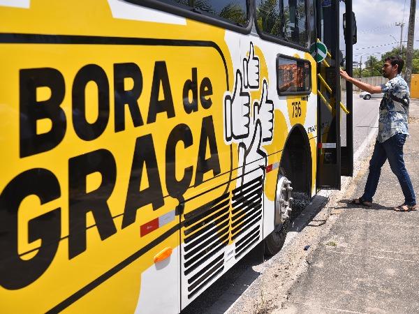 Foto que contém Bora de Graça