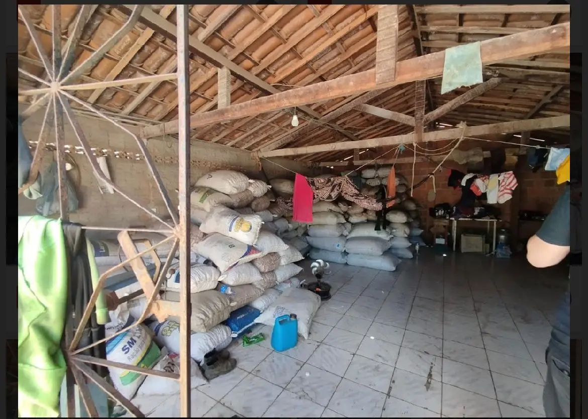 Alojamento de homens submetidos a condições de trabalho análogas a escravidão