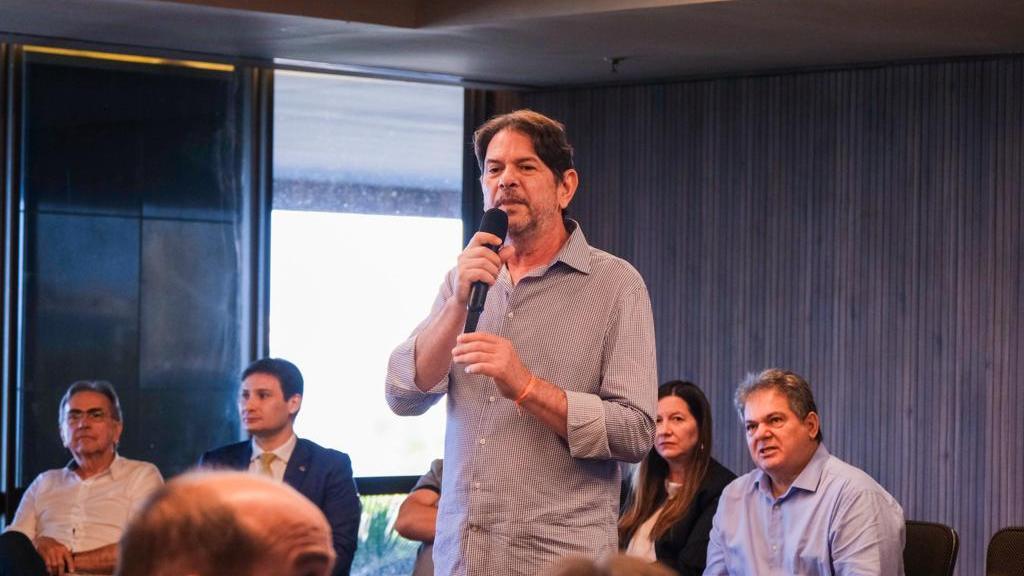 Sob liderança de Cid Gomes, 43 prefeitos pediram desfiliação do PDT Ceará