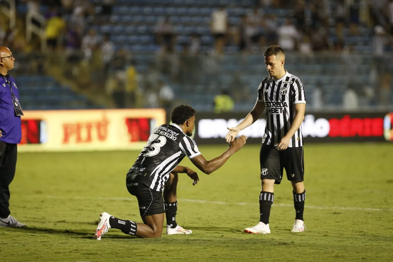 O Ceará fez uma Série B melancólica e terminou no meio da tabela, longe do acesso