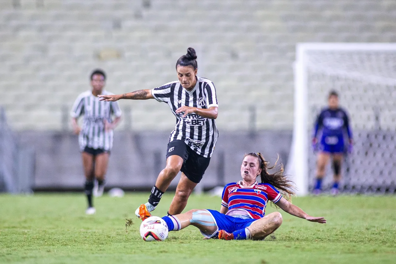 Fortaleza e Ceará empataram em 1 a 1 no tempo normal da  final do Feminino
