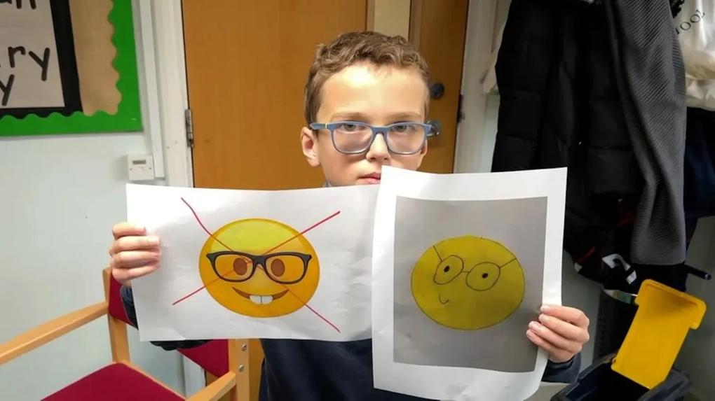 Imagem do britânico Teddy, de 10 anos, que iniciou o movimento para a substituição do emoji