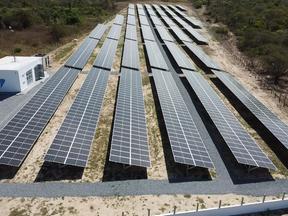 foto de usina de energia solar