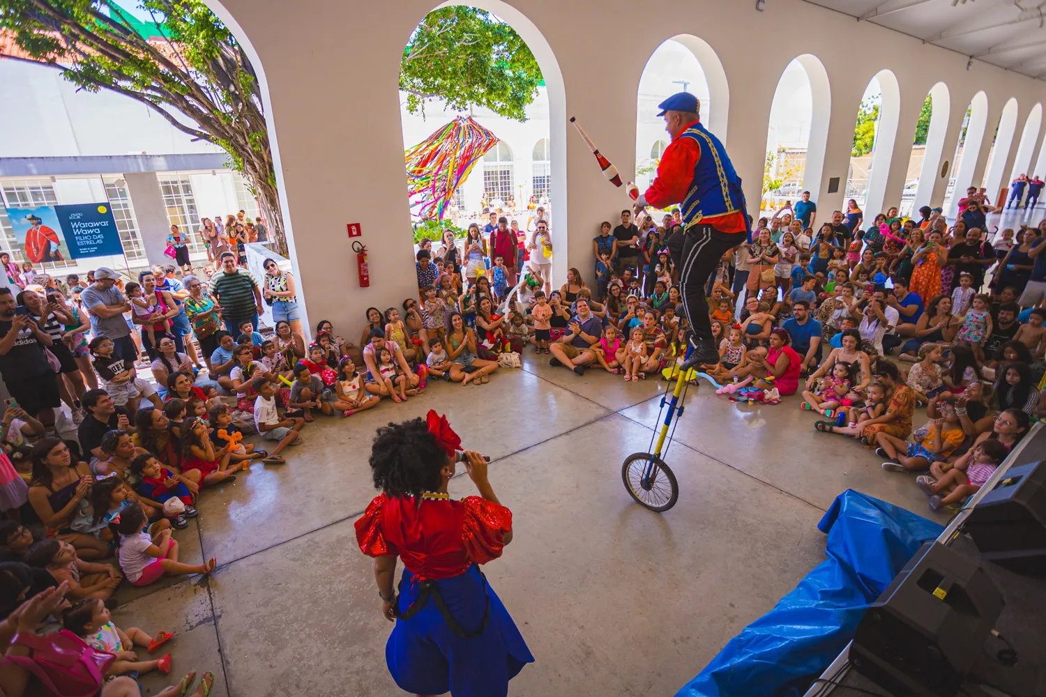 Atividades cênicas e circenses ocupam a Estação das Artes aos domingos