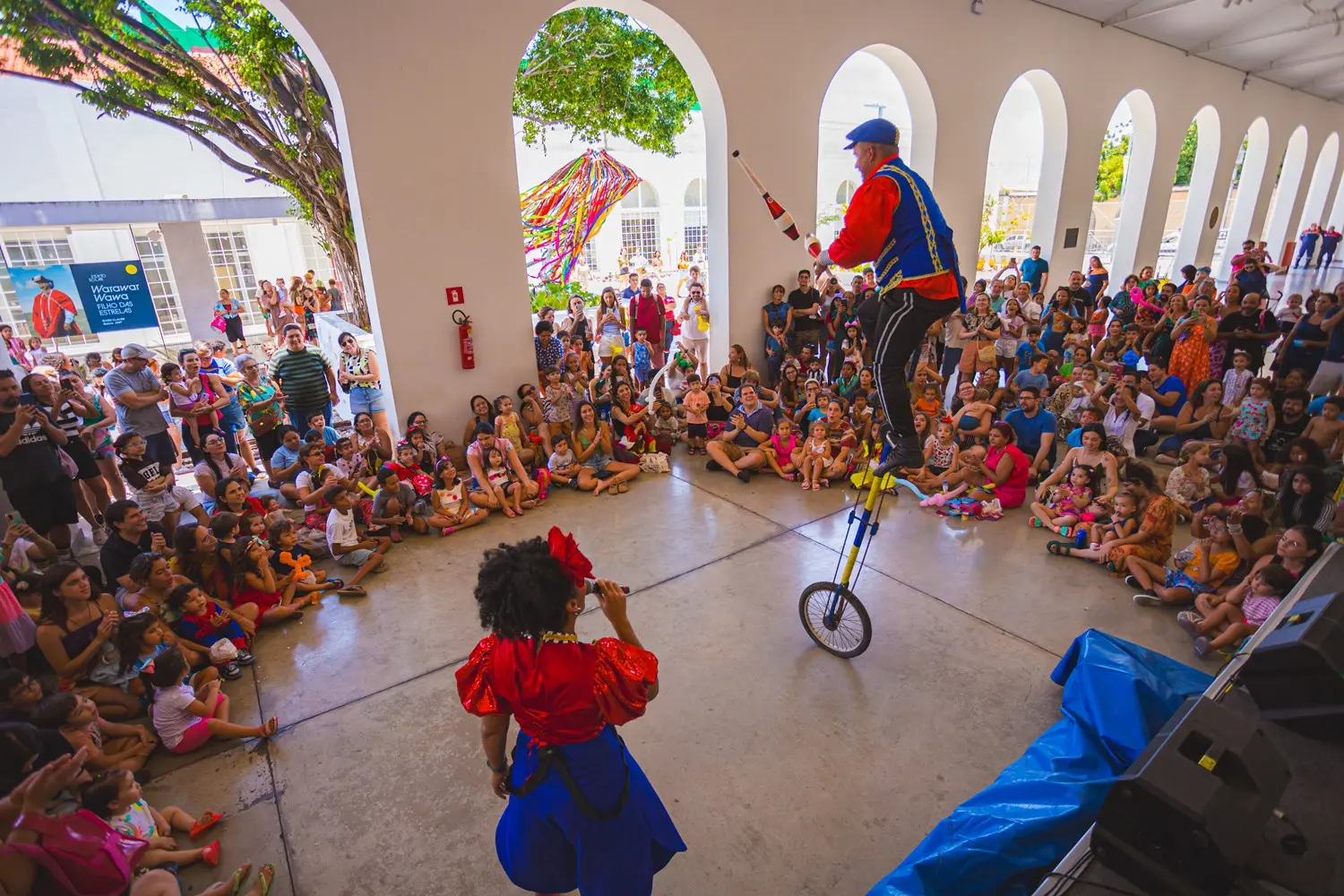 Atividades cênicas e circenses ocupam a Estação das Artes aos domingos
