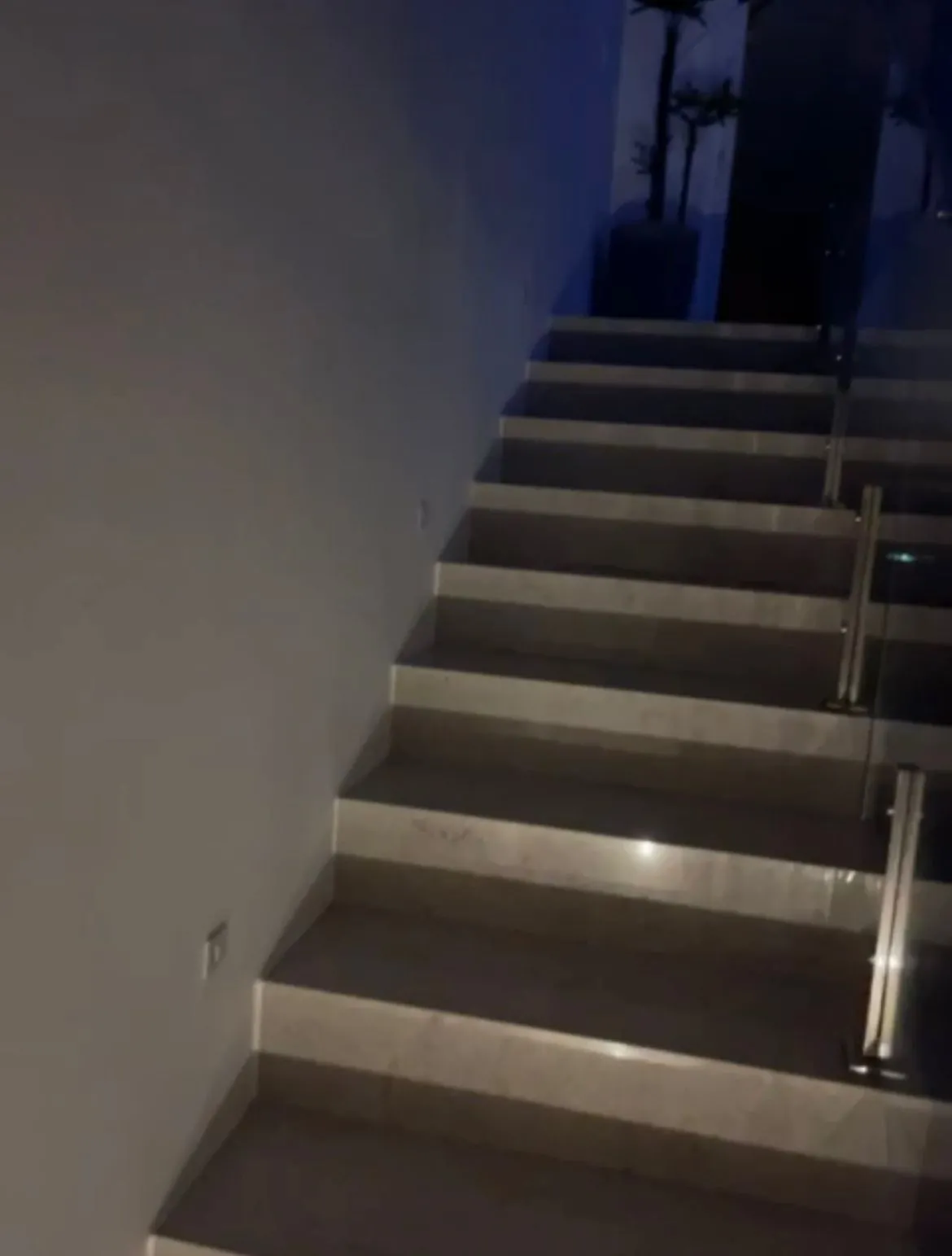 Luzes de escada sem funcionar na semana passada
