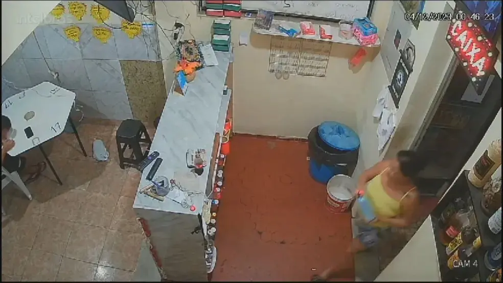 Mulher ateou fogo em marido no RJ