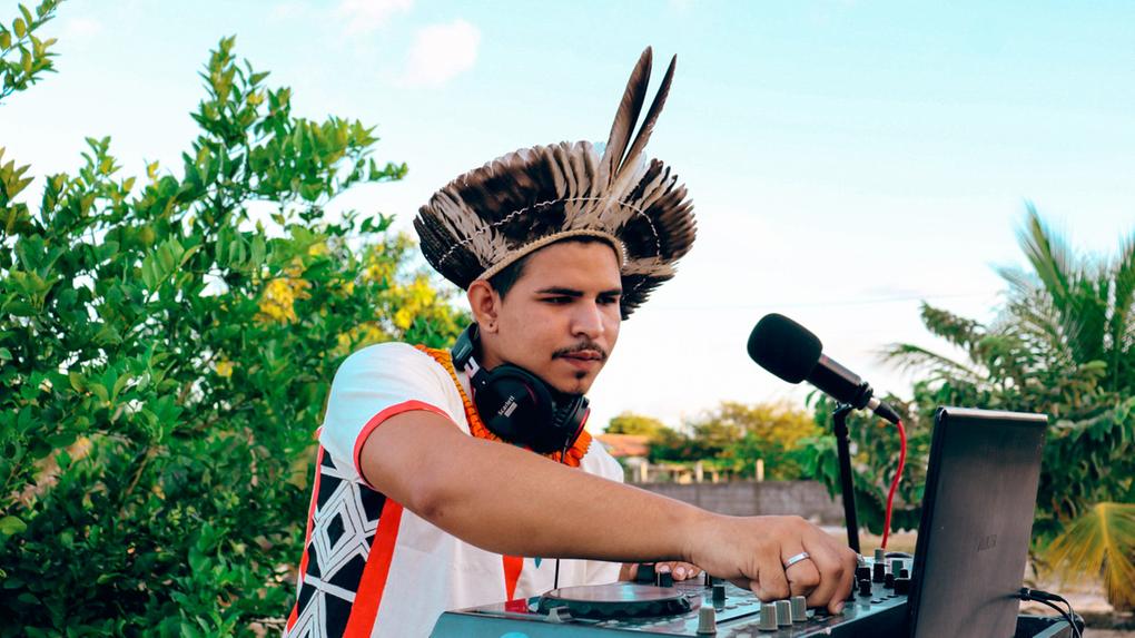 Projeto musical do DJ Rapha Anacé reforça lutas e pautas das comunidades indígenas a partir da arte