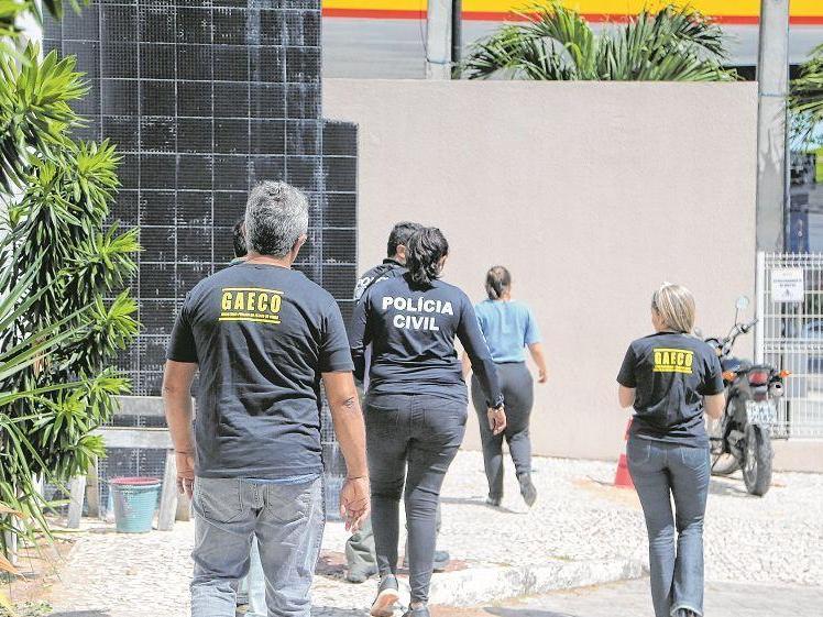 Osvaldo posa em foto com escudo do Ceará escondido e recebe críticas da  torcida do Fortaleza - NE45