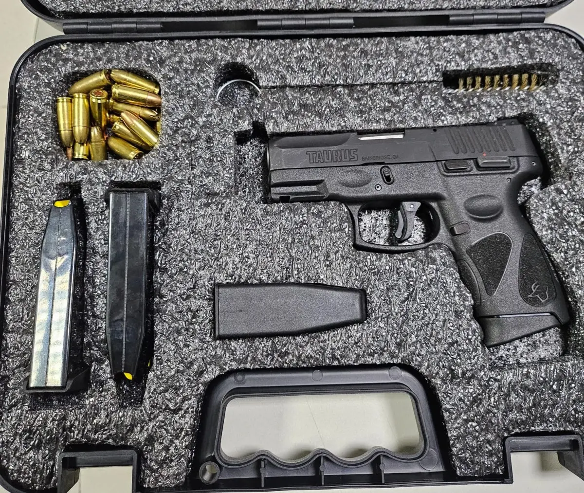 Pelo menos 12 armas de fogo foram apreendidas na operação da Polícia Federal