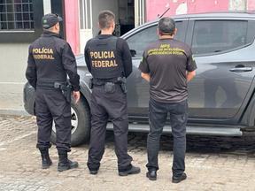 Três mandados de busca e apreensão, expedidos pela 25ª Vara Federal de Iguatu, foram cumpridos durante a Operação Intraneus