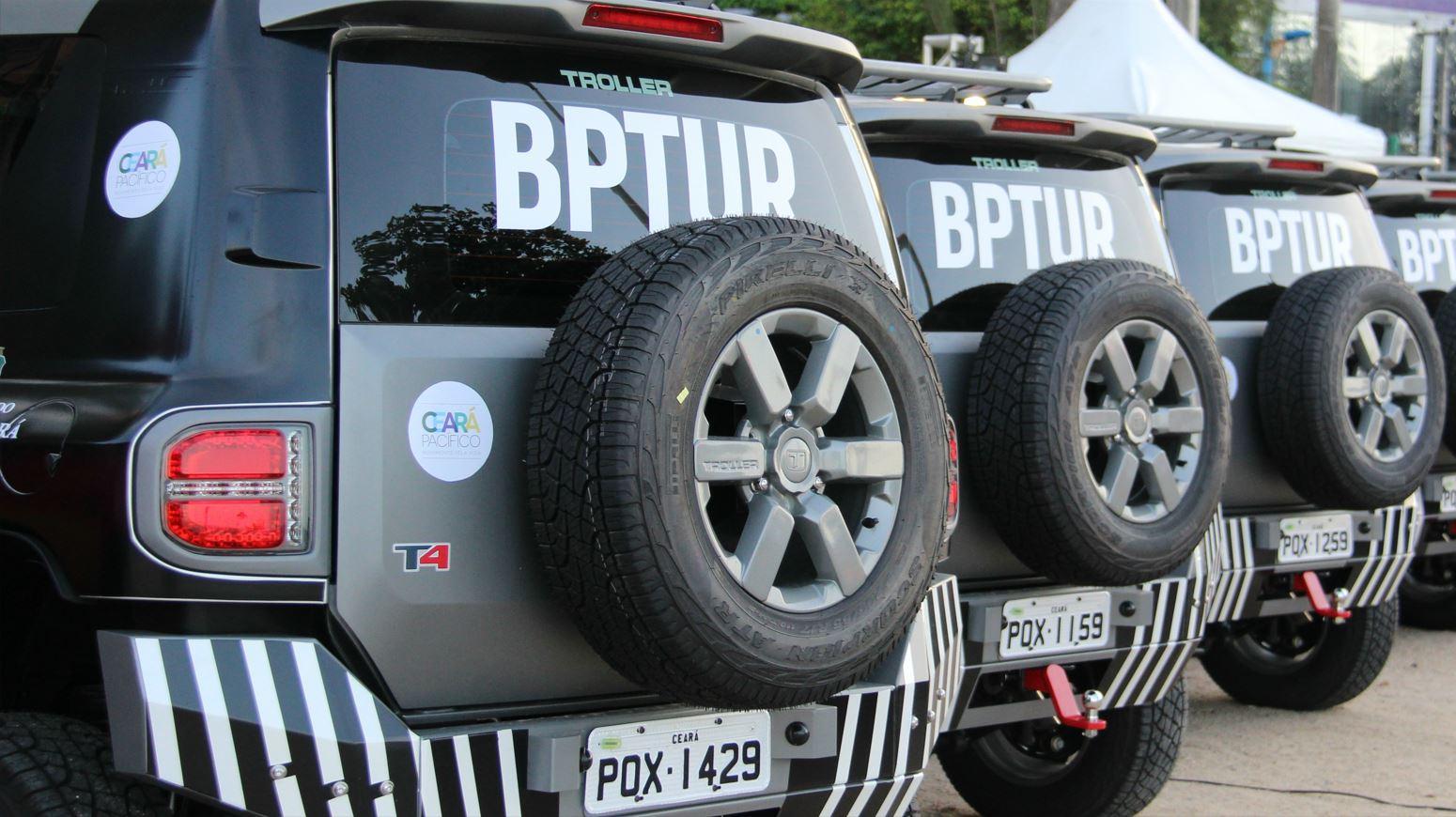 viatura do Batalhão de Policiamento Turístico (BPTUR)