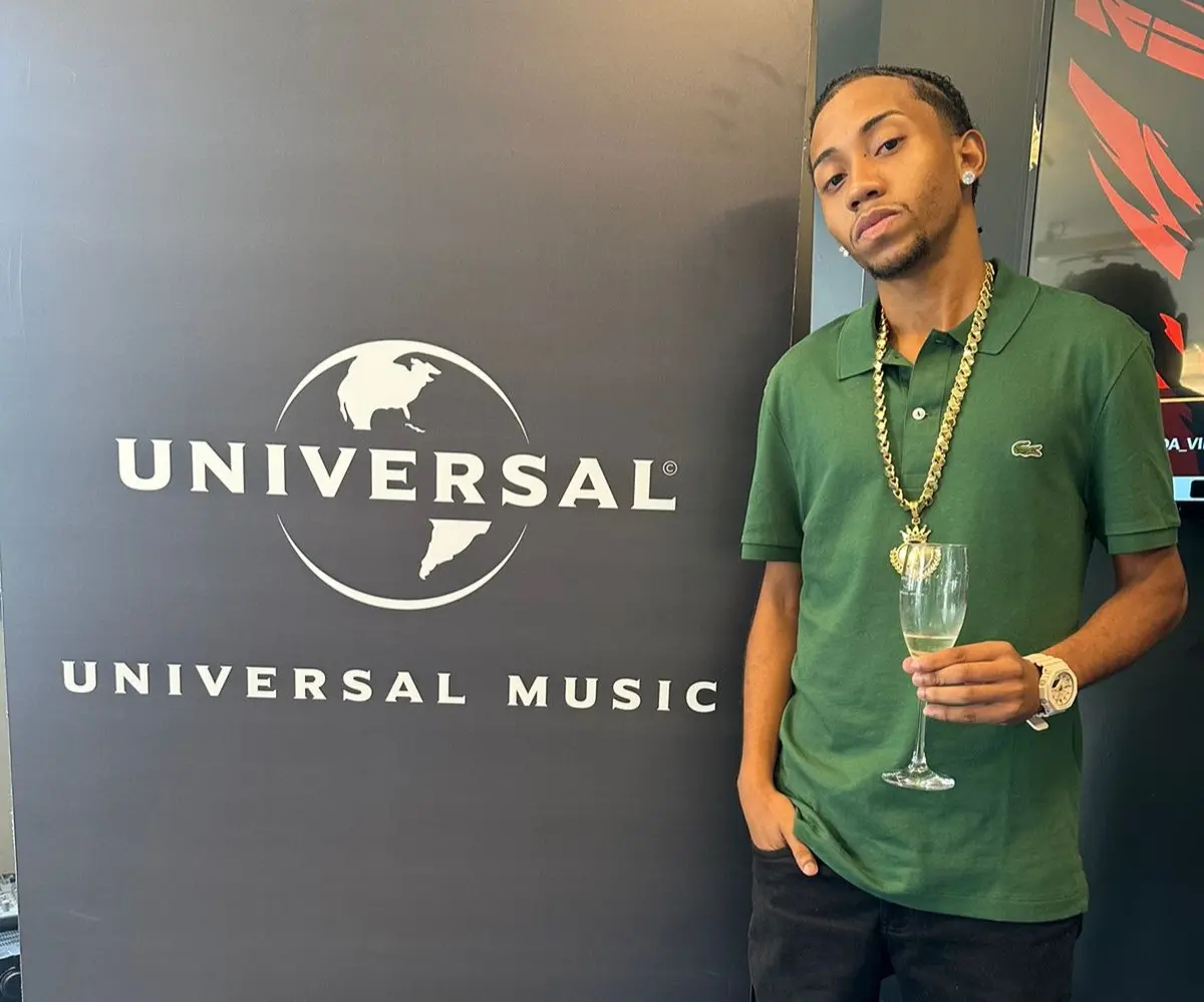 MC Menor assinou contrato com a Universal no início deste mês