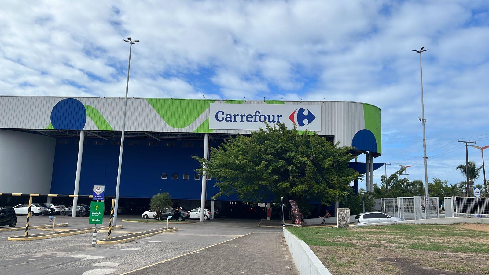 Carrefour fecha lojas na Bahia e deixa mais de 600 desempregados