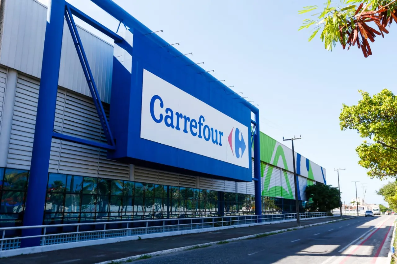 Carrefour da Bezerra de Menezes foi convertido há pouco mais de um ano