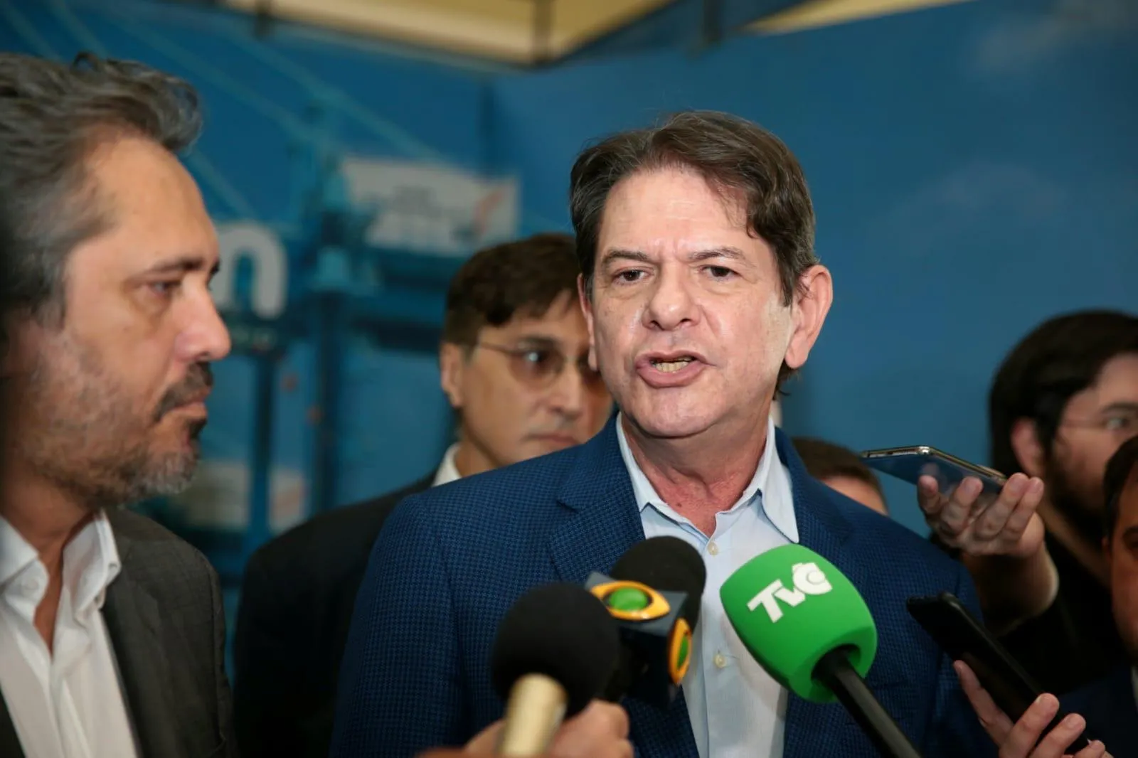 Cid Gomes e mais de 40 prefeitos devem se filiar ao PSB e fortalecer base de Elmano