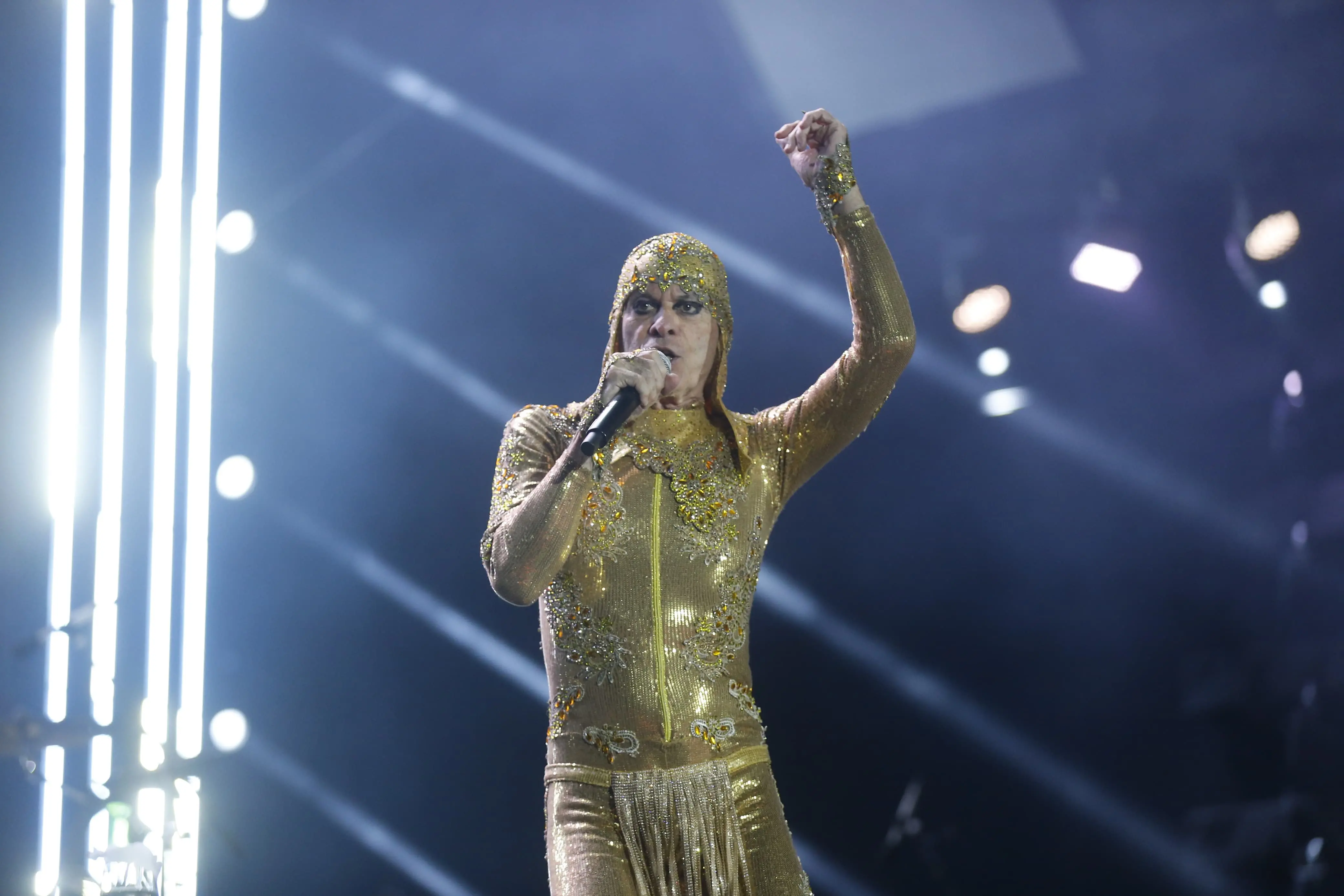 Ney Matogrosso levou emoção e energia ao palco do Aterrinho