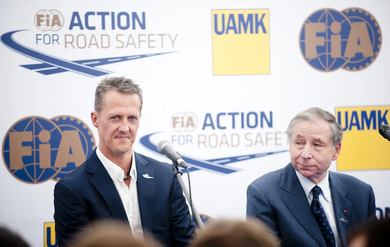 Um dos poucos manter contato com os familiares de Schumacher  é Jean Todt, ex-presidente da FIA e ex-chefe da Ferrari, equipe onde Schumacher trabalhou e foi campeão mundial