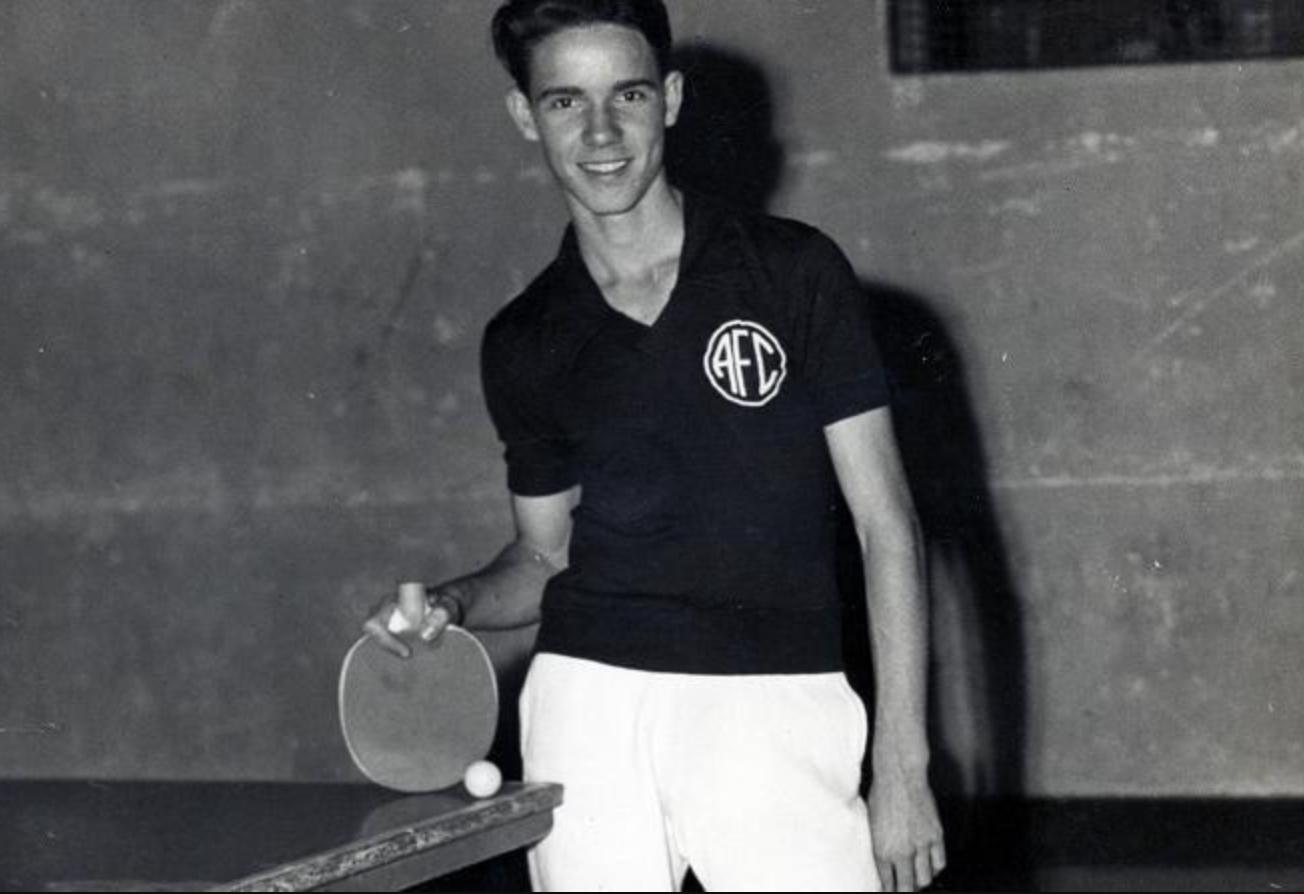 Zagallo com a camisa do America-RJ, primeiro clube da carreira