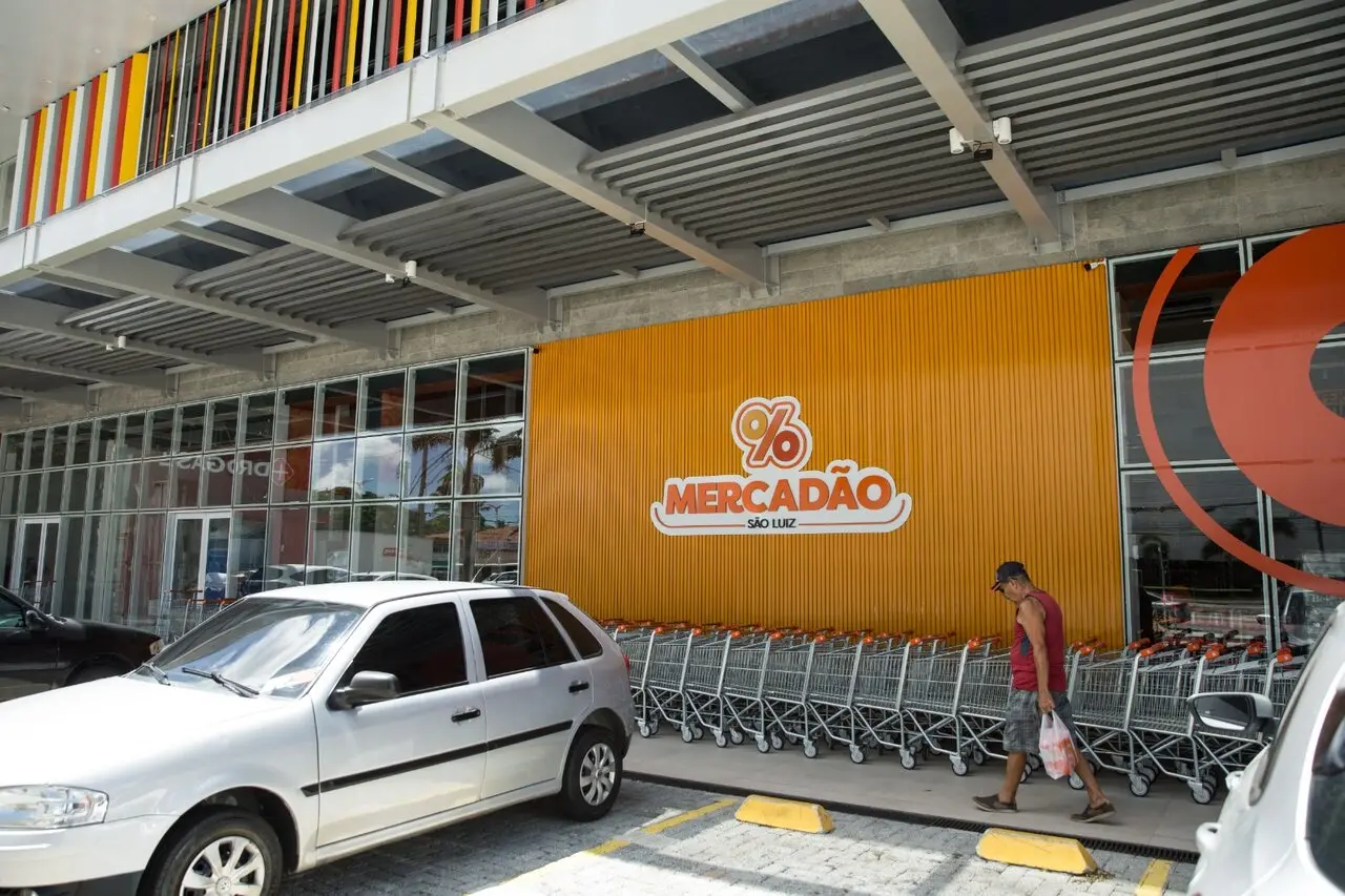 foto da fachada do supermercado São Luiz