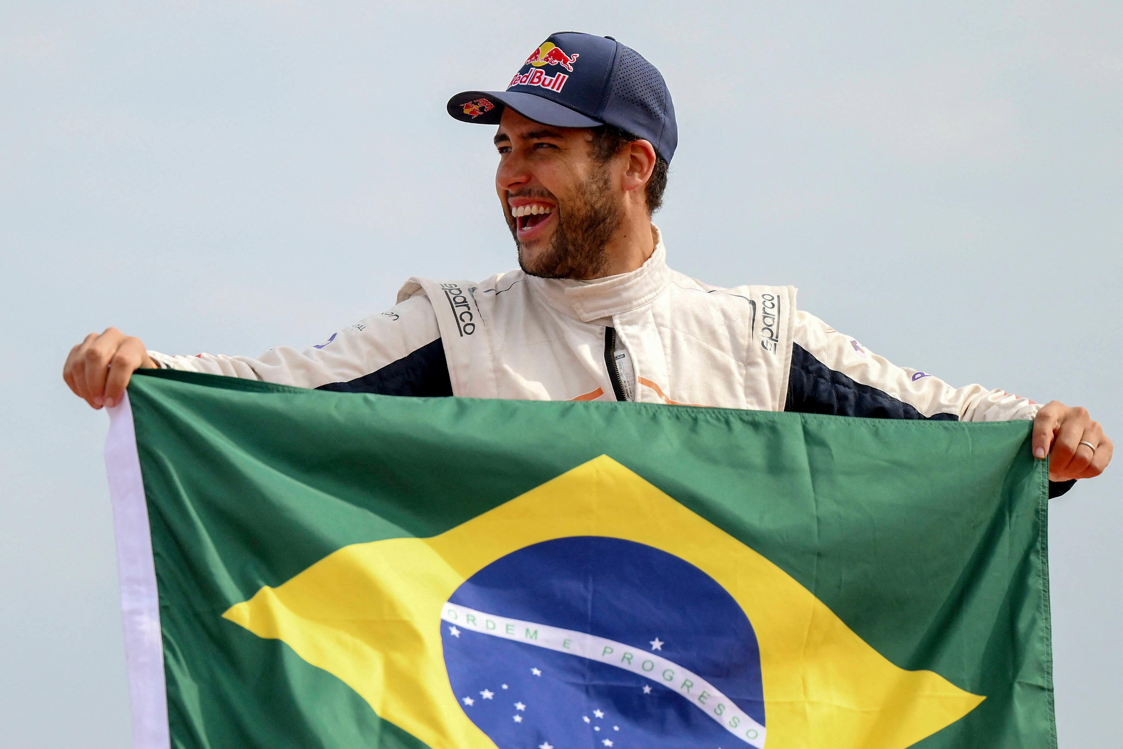 Imagem do piloto brasileiro Lucas Moraes