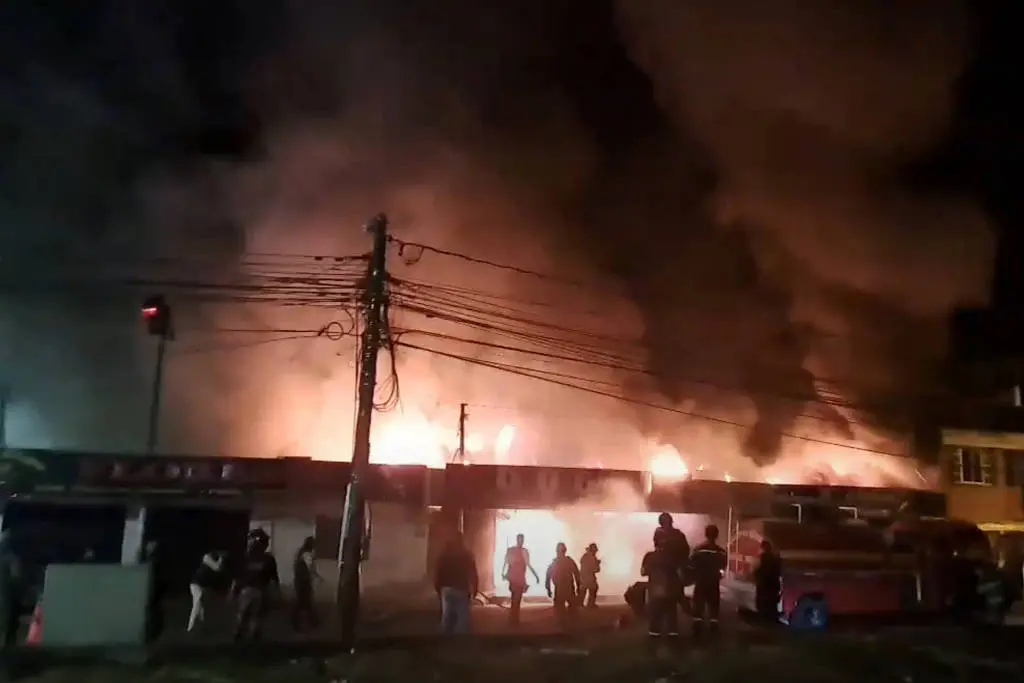 Incêndio no Equador