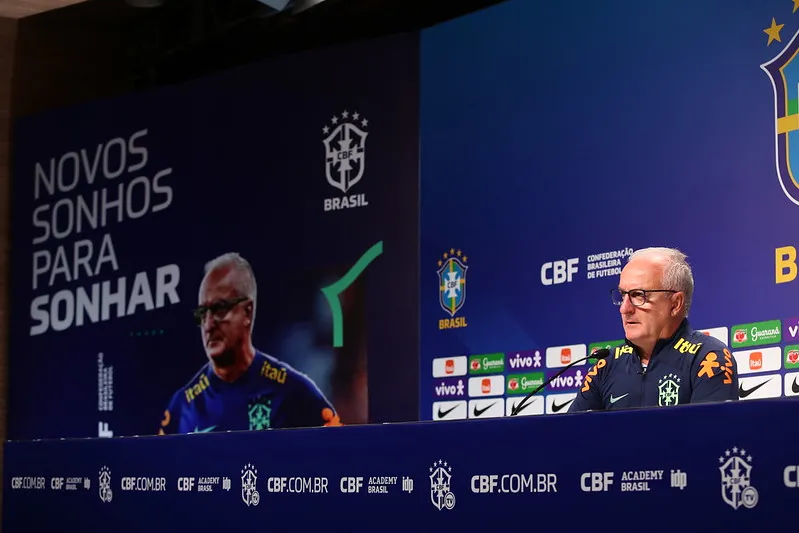 Treinador chega com muita expectativa para comandar a Seleção.