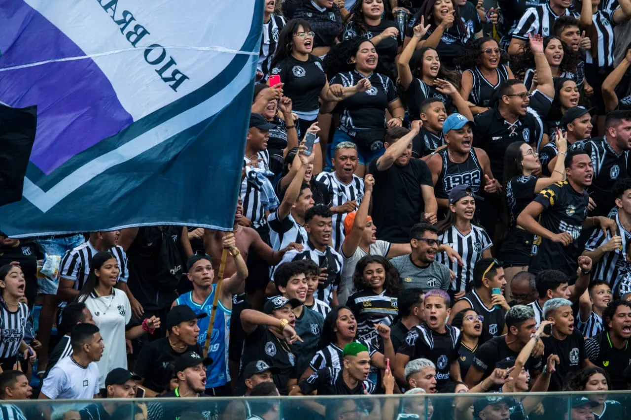 Torcida fez a festa no PV.