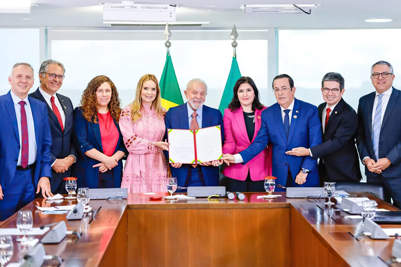 Ministros e parlamentares