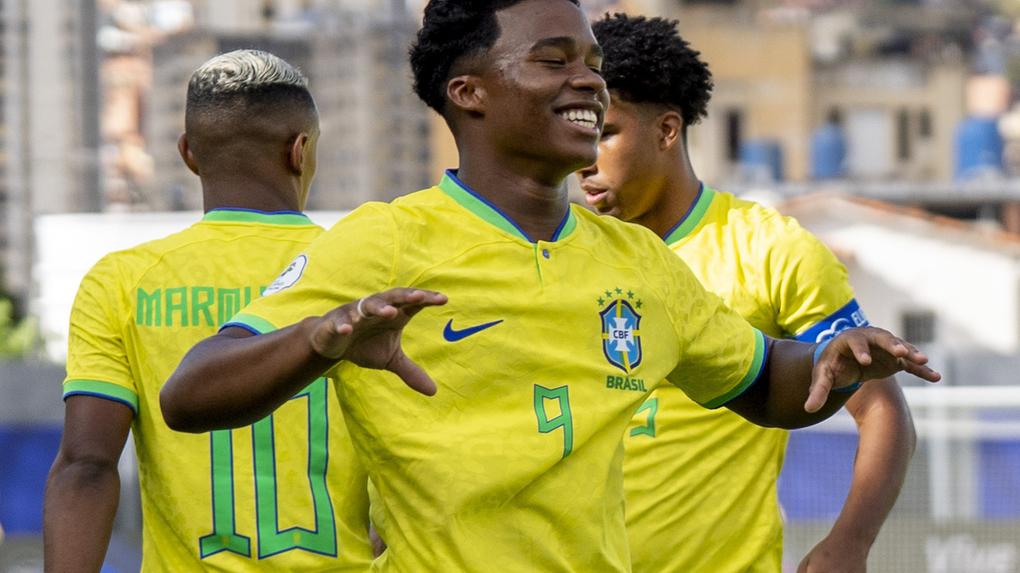 Endrick marca e Brasil larga no Pré-Olímpico com vitória magra e futebol  ruim contra a Bolívia - Jogada - Diário do Nordeste